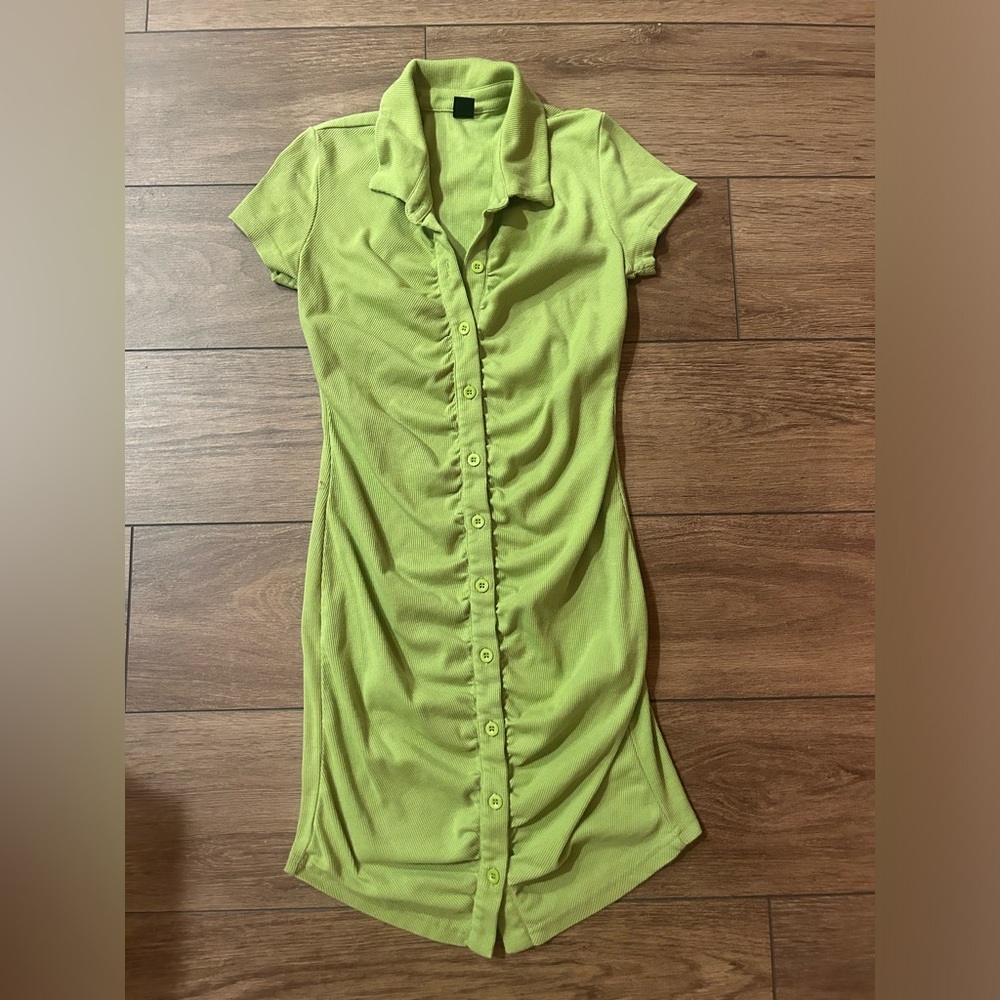 Green dress short